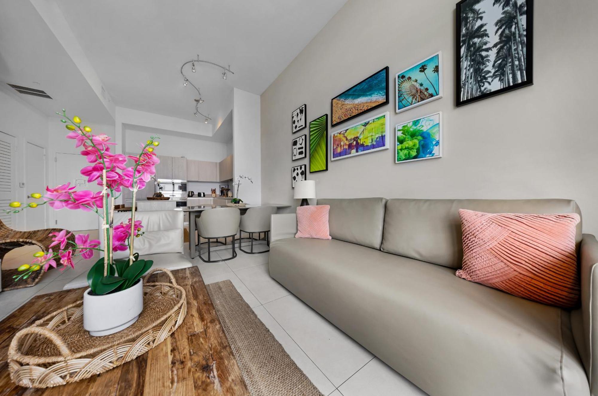 Wake Up To The Sound Of Waves In A Stylish Condo In A Luxury Resort Голлівуд Екстер'єр фото