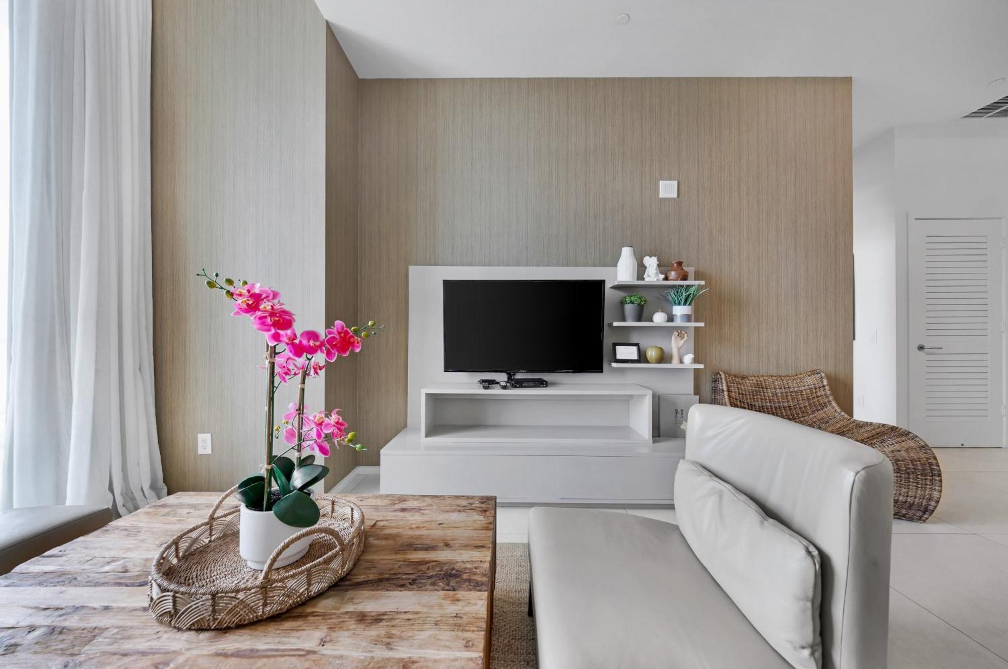 Wake Up To The Sound Of Waves In A Stylish Condo In A Luxury Resort Голлівуд Екстер'єр фото