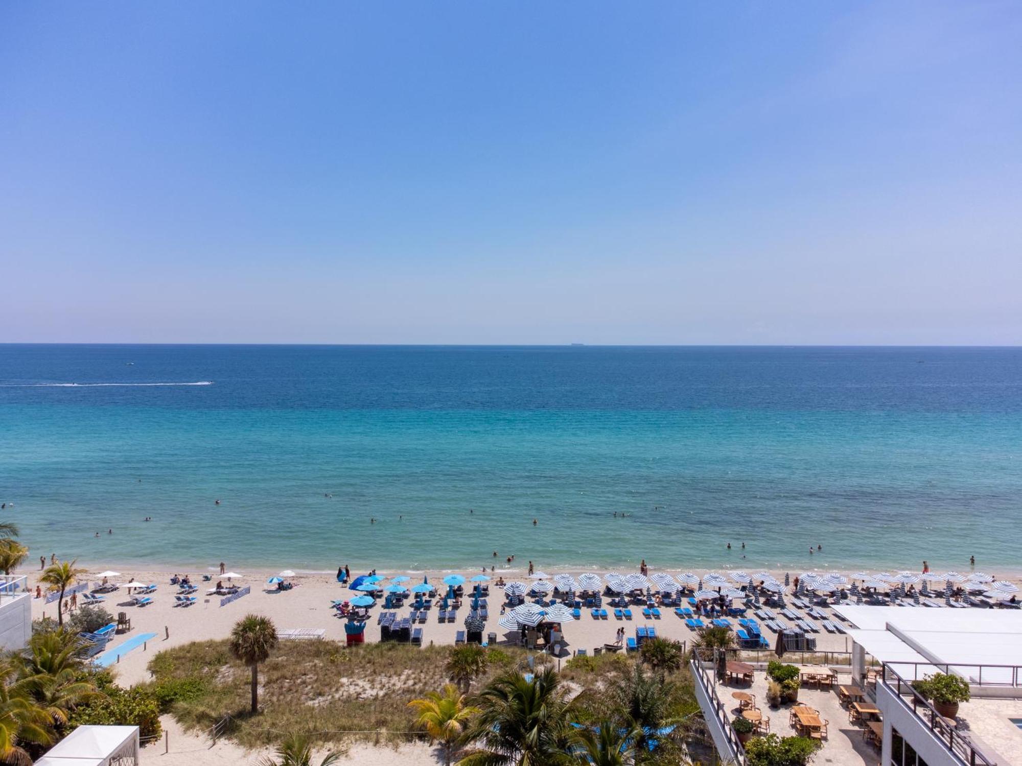Wake Up To The Sound Of Waves In A Stylish Condo In A Luxury Resort Голлівуд Екстер'єр фото