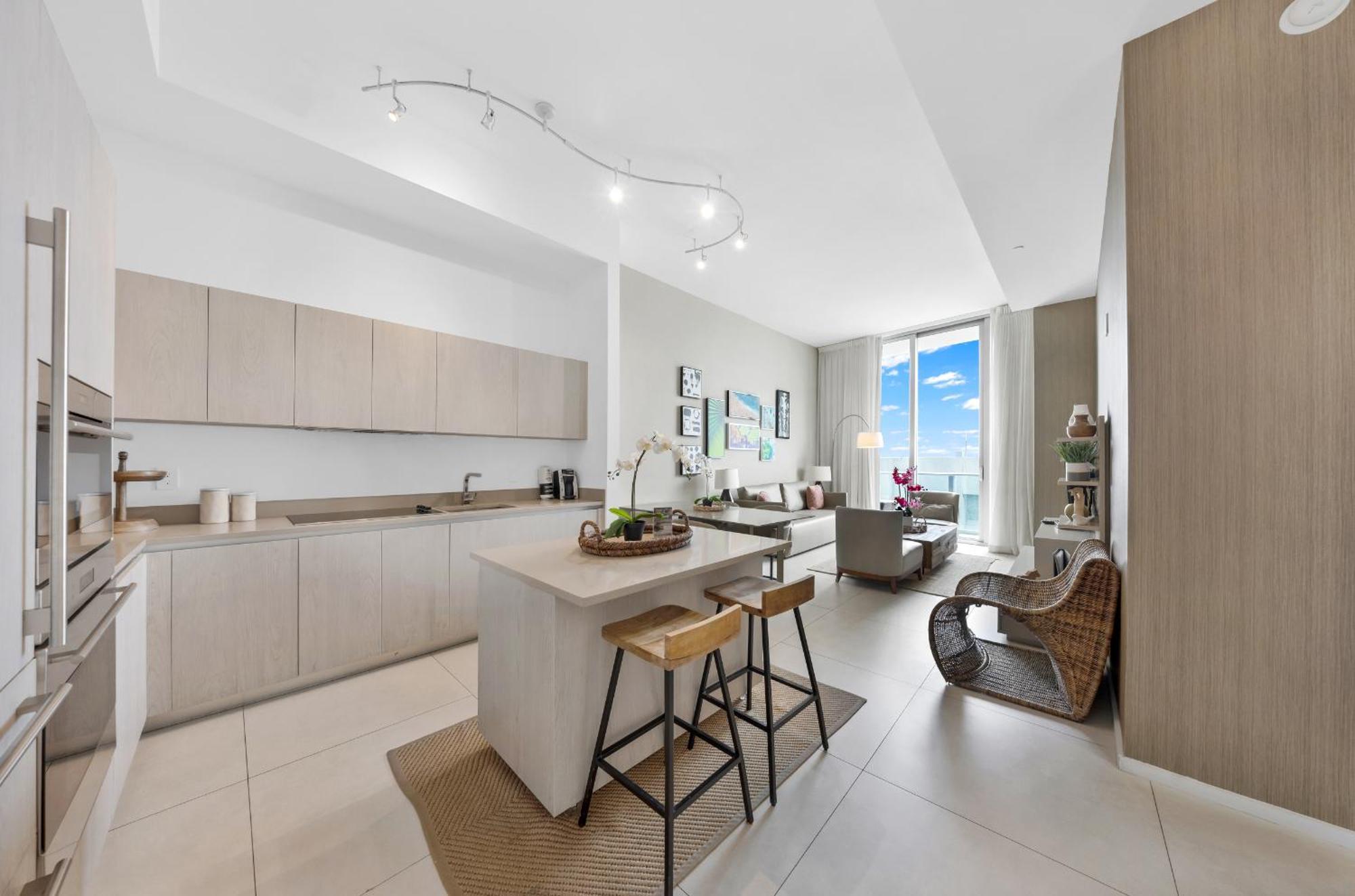 Wake Up To The Sound Of Waves In A Stylish Condo In A Luxury Resort Голлівуд Екстер'єр фото