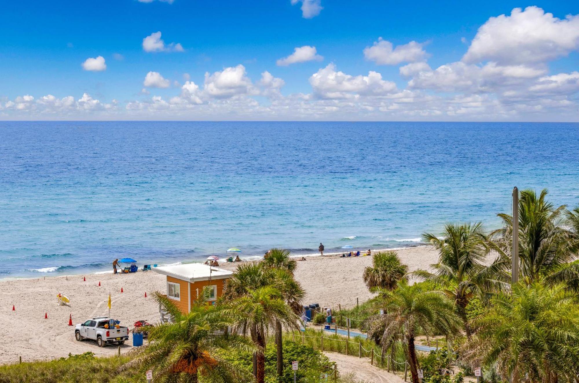 Wake Up To The Sound Of Waves In A Stylish Condo In A Luxury Resort Голлівуд Екстер'єр фото
